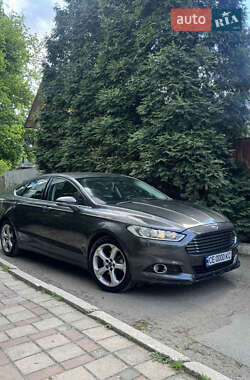 Седан Ford Fusion 2015 в 