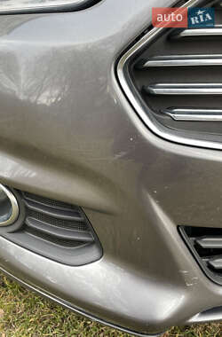 Седан Ford Fusion 2014 в 