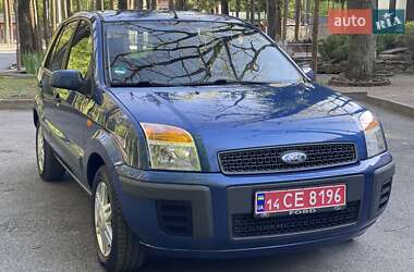 Хэтчбек Ford Fusion 2008 в 