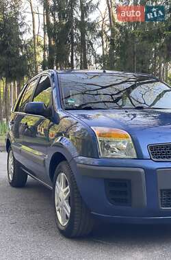 Хэтчбек Ford Fusion 2008 в 