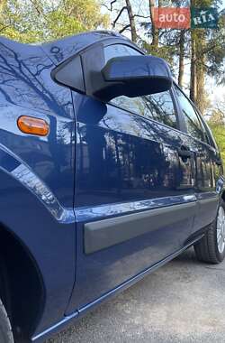 Хэтчбек Ford Fusion 2008 в 