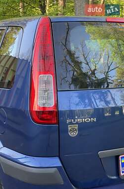 Хэтчбек Ford Fusion 2008 в 