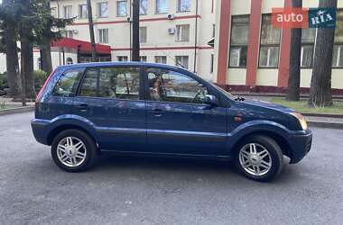 Хэтчбек Ford Fusion 2008 в 