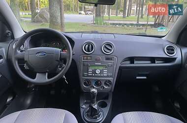Хэтчбек Ford Fusion 2008 в 