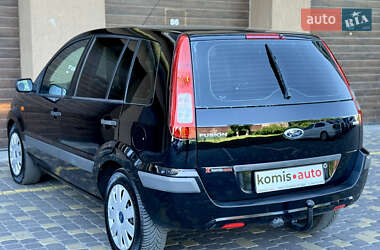 Хэтчбек Ford Fusion 2009 в 