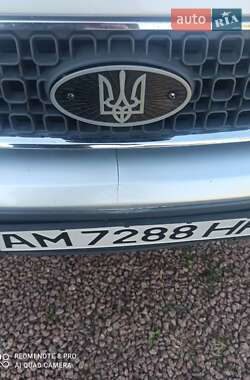 Хэтчбек Ford Fusion 2008 в 