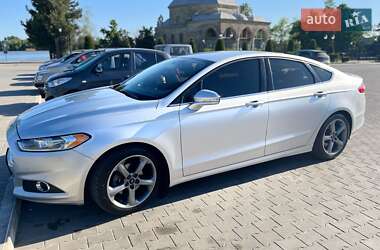 Седан Ford Fusion 2015 в Измаиле