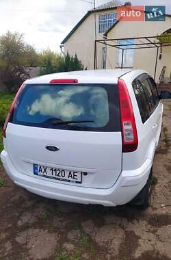 Хэтчбек Ford Fusion 2010 в 