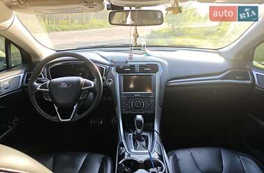 Седан Ford Fusion 2014 в 
