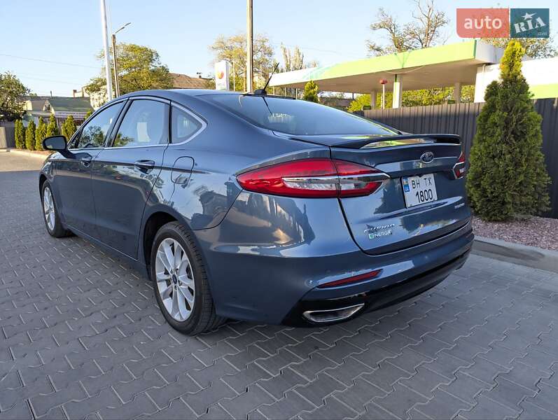 Седан Ford Fusion 2018 в Одессе