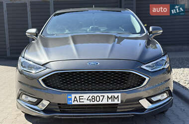 Седан Ford Fusion 2017 в 