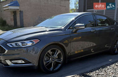 Седан Ford Fusion 2017 в 