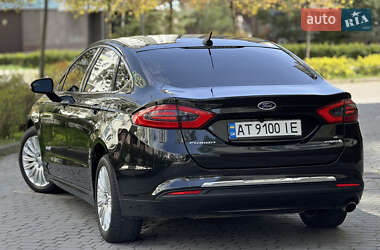 Седан Ford Fusion 2012 в 