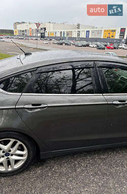 Седан Ford Fusion 2014 в 