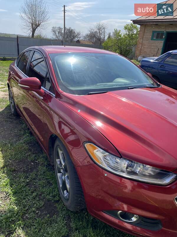 Седан Ford Fusion 2015 в Новомиргороде
