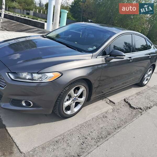 Ford Fusion 2015