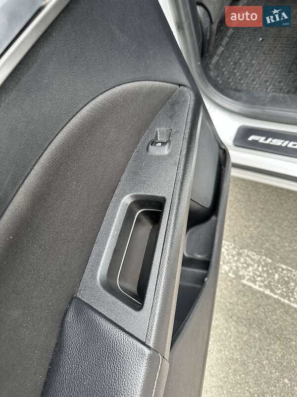 Седан Ford Fusion 2019 в Киеве фото 19 Седан Ford Fusion 2019 в Киеве