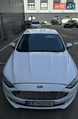 Седан Ford Fusion 2016 в 