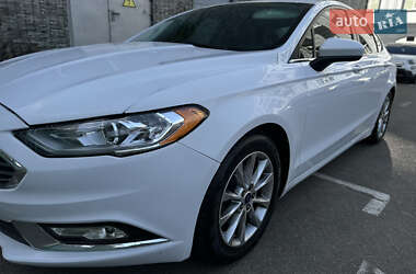 Седан Ford Fusion 2016 в 