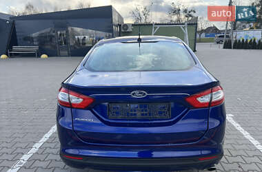 Седан Ford Fusion 2015 в 