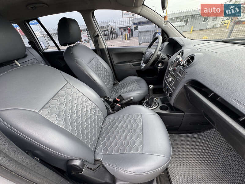 Хэтчбек Ford Fusion 2011 в Киеве фото 27 Хэтчбек Ford Fusion 2011 в Киеве