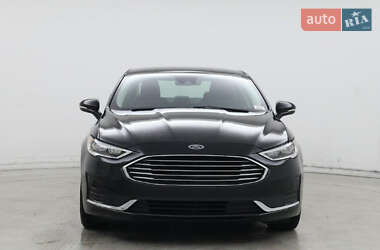 Седан Ford Fusion 2020 в 