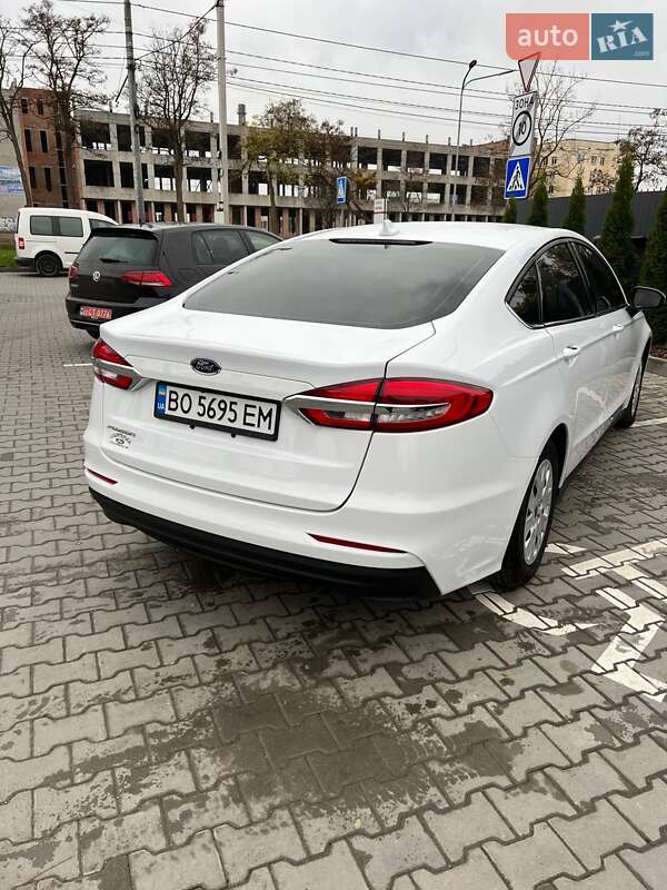 Седан Ford Fusion 2020 в Тернополе