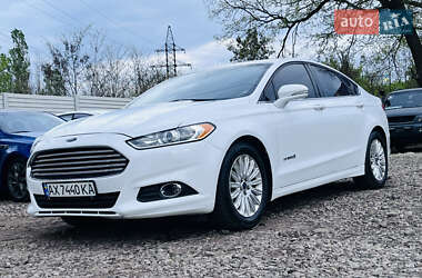 Седан Ford Fusion 2013 в 