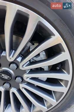 Седан Ford Fusion 2015 в 