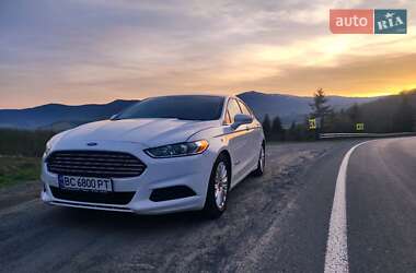 Седан Ford Fusion 2015 в 