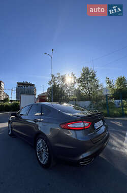Седан Ford Fusion 2015 в 
