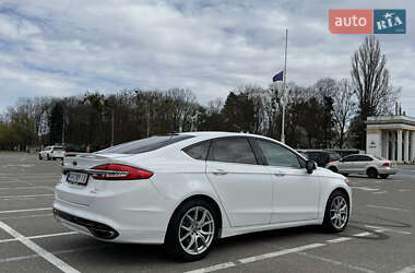 Седан Ford Fusion 2017 в 
