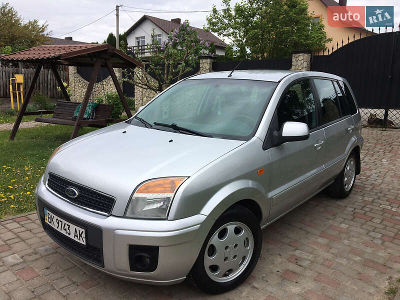 Хэтчбек Ford Fusion 2011 в Ровно