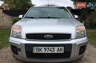 Хэтчбек Ford Fusion 2011 в 