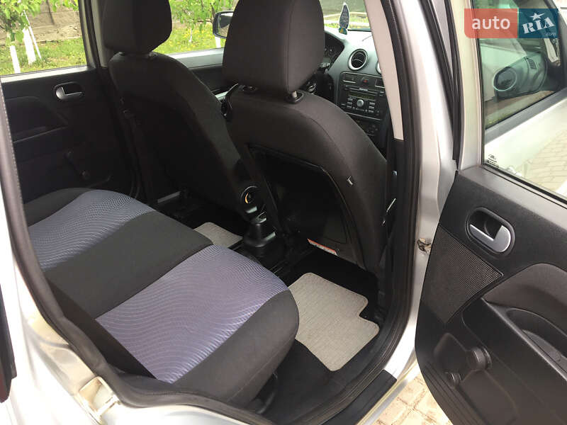 Хэтчбек Ford Fusion 2011 в Ровно