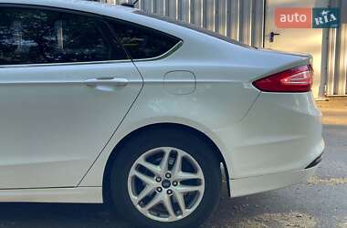 Седан Ford Fusion 2014 в 