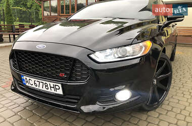 Седан Ford Fusion 2016 в 