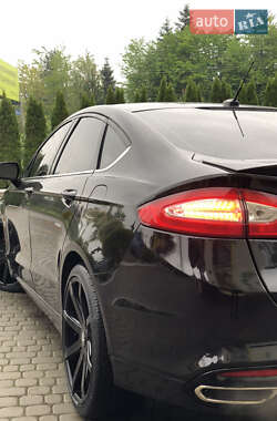 Седан Ford Fusion 2016 в 
