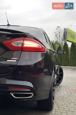 Седан Ford Fusion 2016 в 