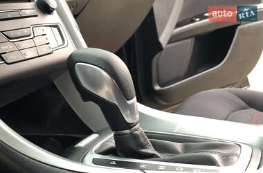 Седан Ford Fusion 2016 в 