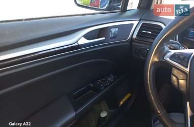 Седан Ford Fusion 2014 в 