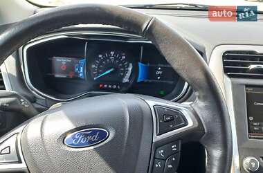 Седан Ford Fusion 2014 в 