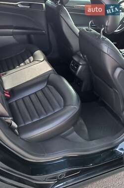 Седан Ford Fusion 2014 в 