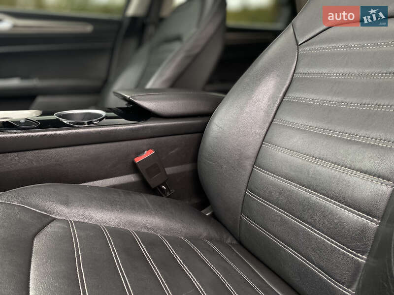 Седан Ford Fusion 2013 в Дрогобыче