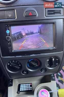 Хэтчбек Ford Fusion 2007 в 