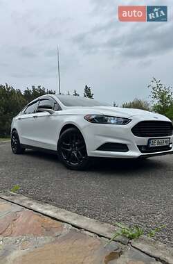 Седан Ford Fusion 2013 в 