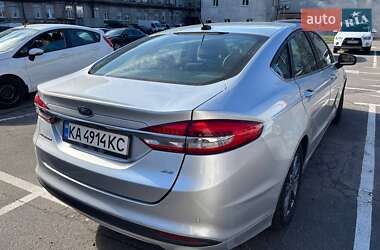 Седан Ford Fusion 2016 в 