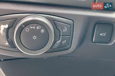Седан Ford Fusion 2016 в 