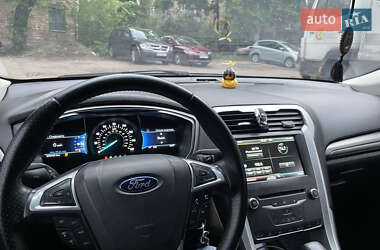 Седан Ford Fusion 2014 в 