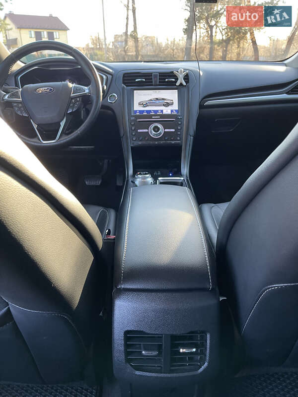 Седан Ford Fusion 2019 в Харькове